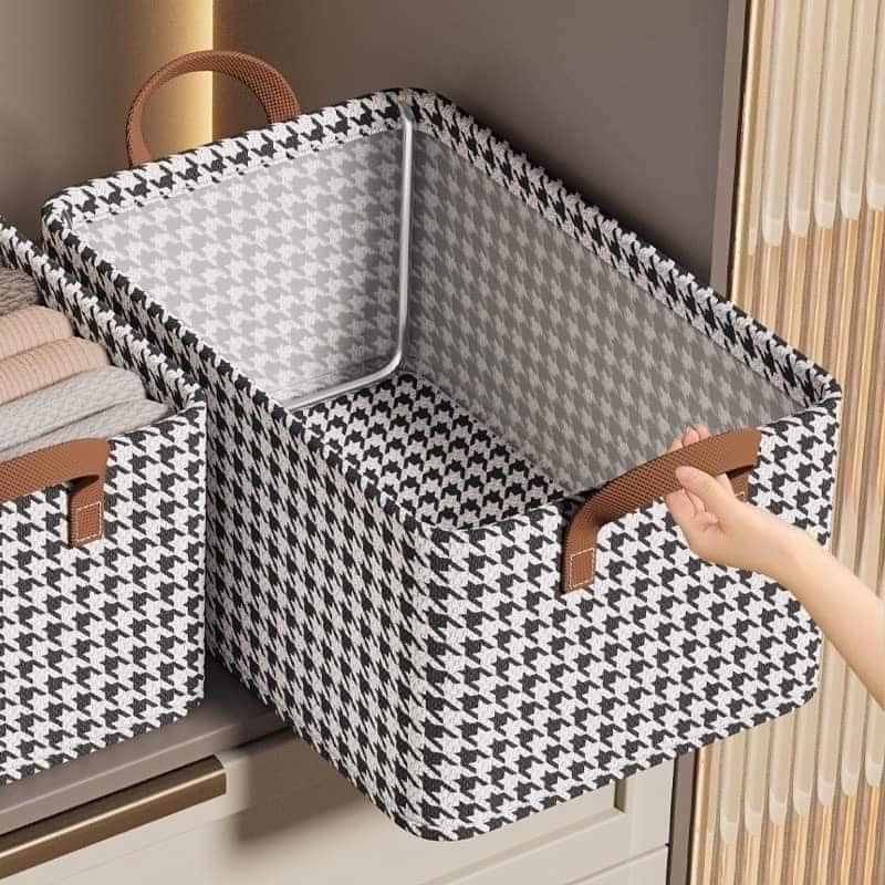 Hộp đựng quần áo khung sắt