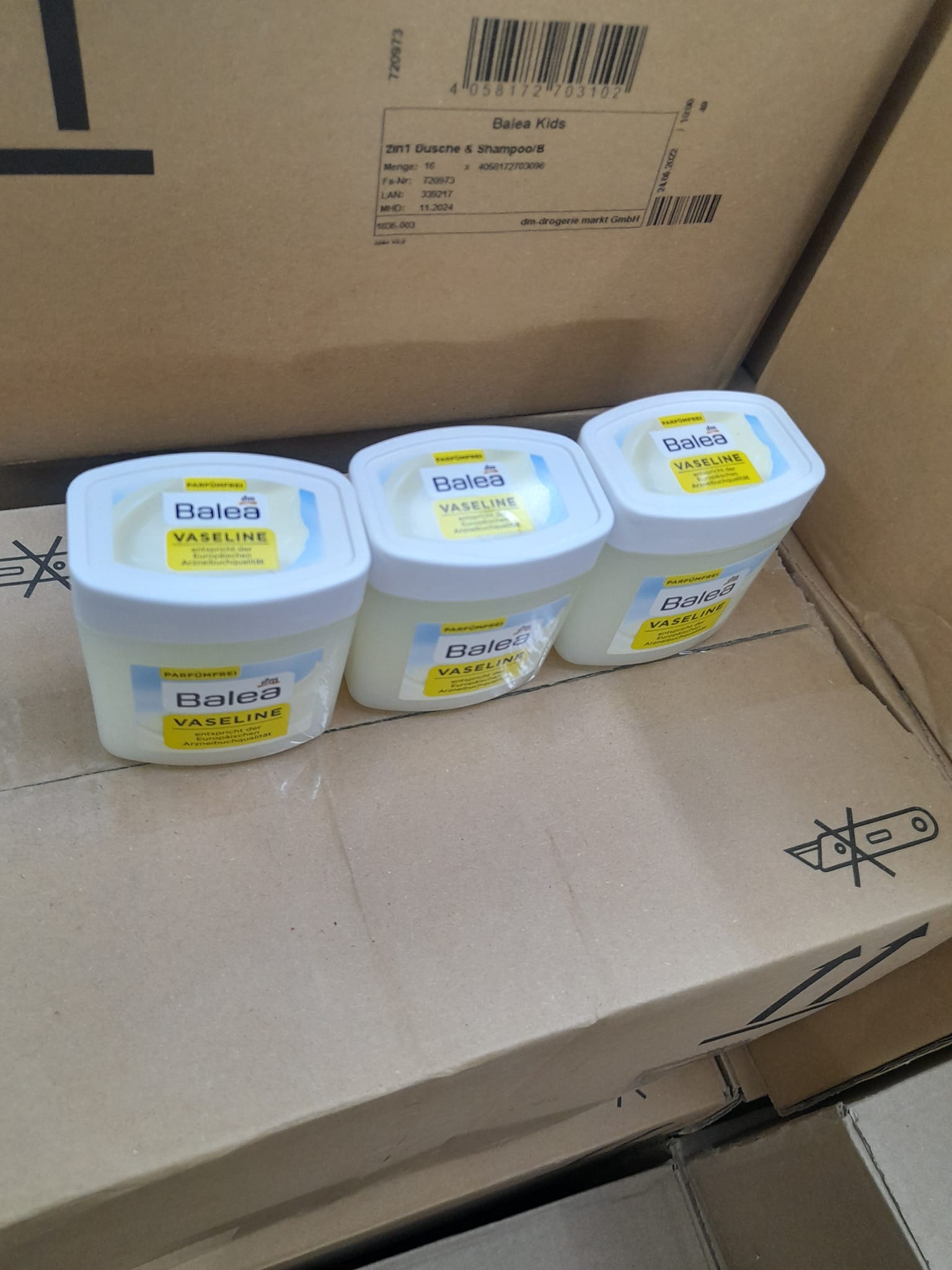 Kem nẻ Vaseline - hàng nội địa Đức - Balea 125ml