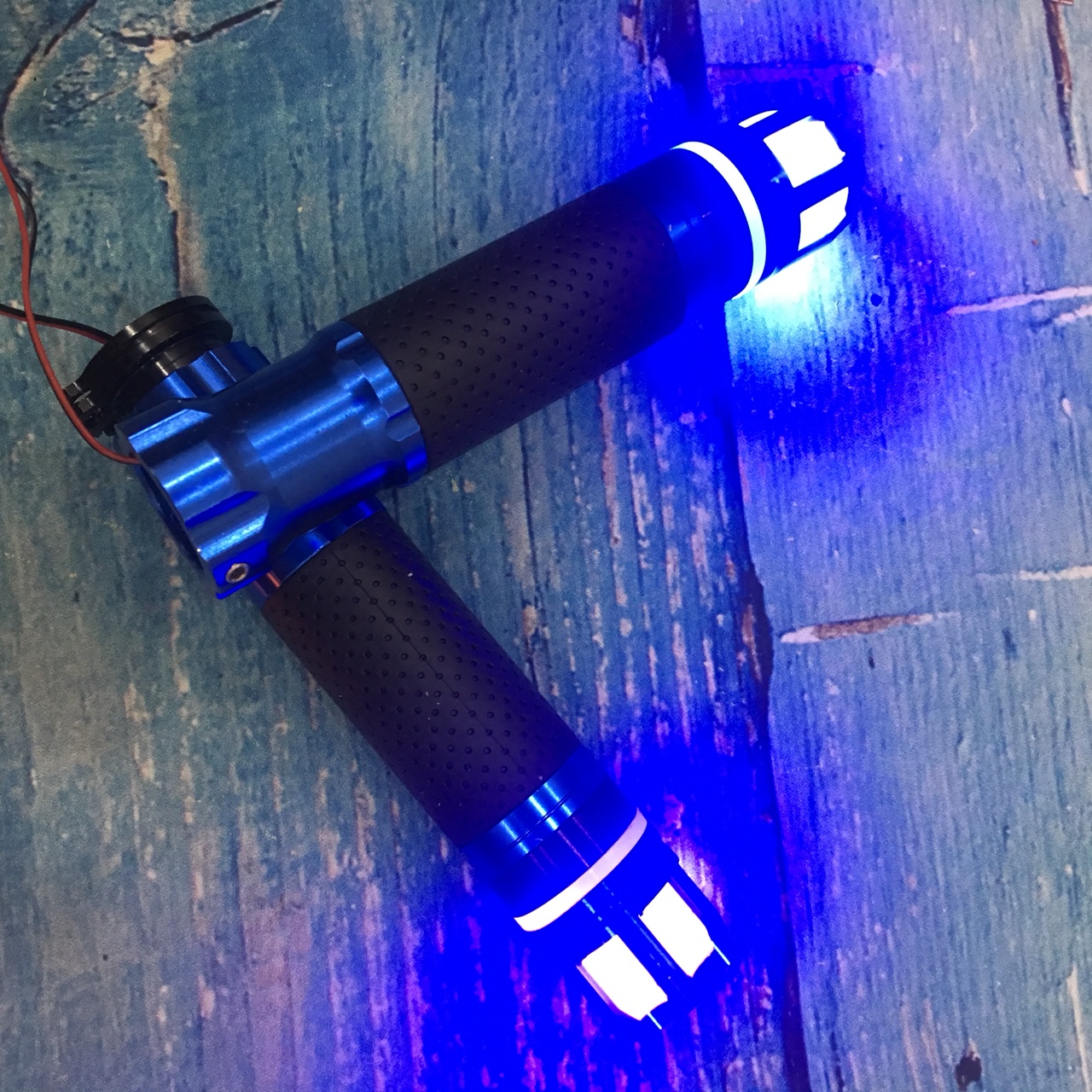 Tay nắm xe máy ,bao tay gù đèn led