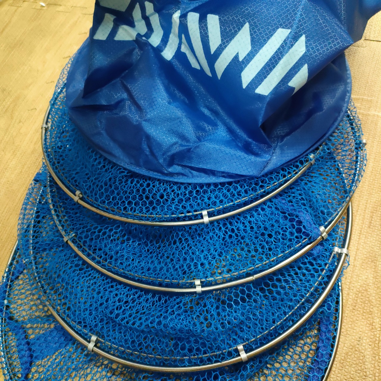 GIỎ ĐỰNG CÁ DAIWA 40CM