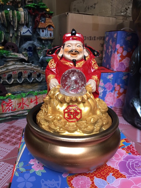 Thác nước phong thuỷ Thần Tài