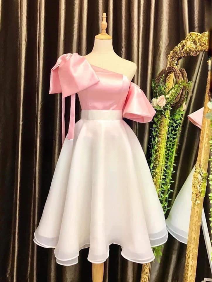 Dress fanned delivery type bow shoulder
