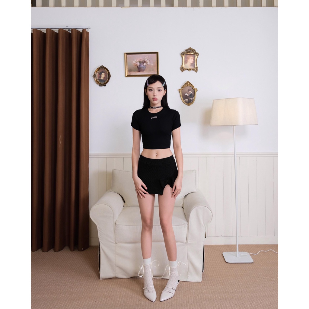 [VOUCHER 12%/149K] Chân váy ngắn xẻ tà MONÁ - BAMBAM