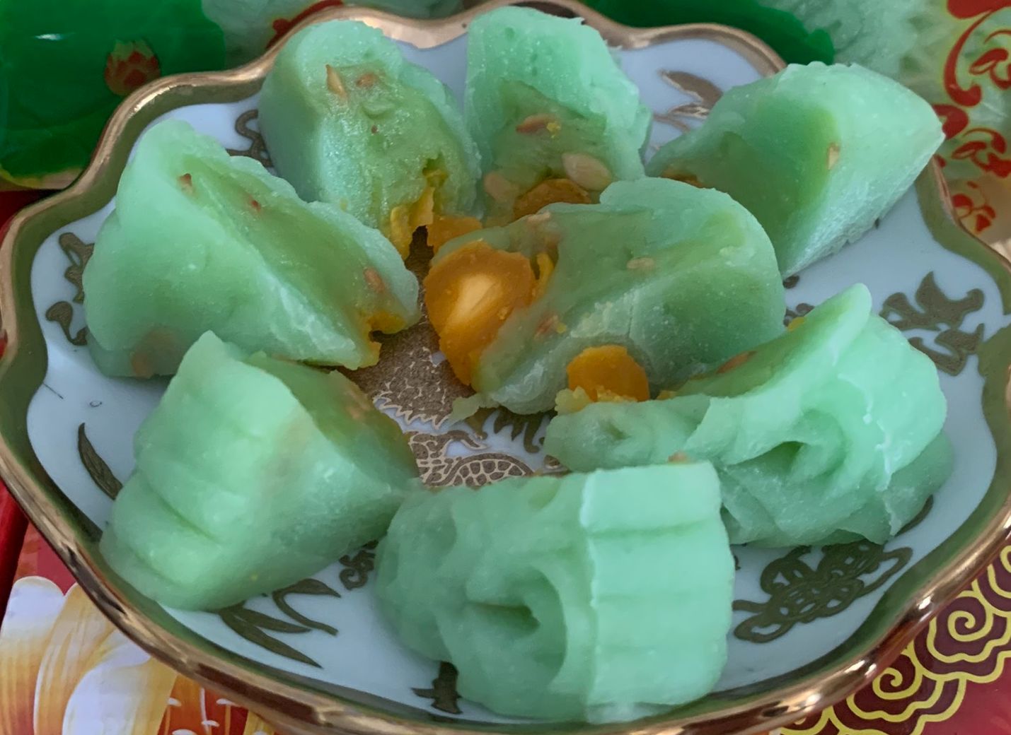 [HCM] Bánh trung thu DẺO LÁ DỨA (200gram 1 TRỨNG) Tân Dân Lợi