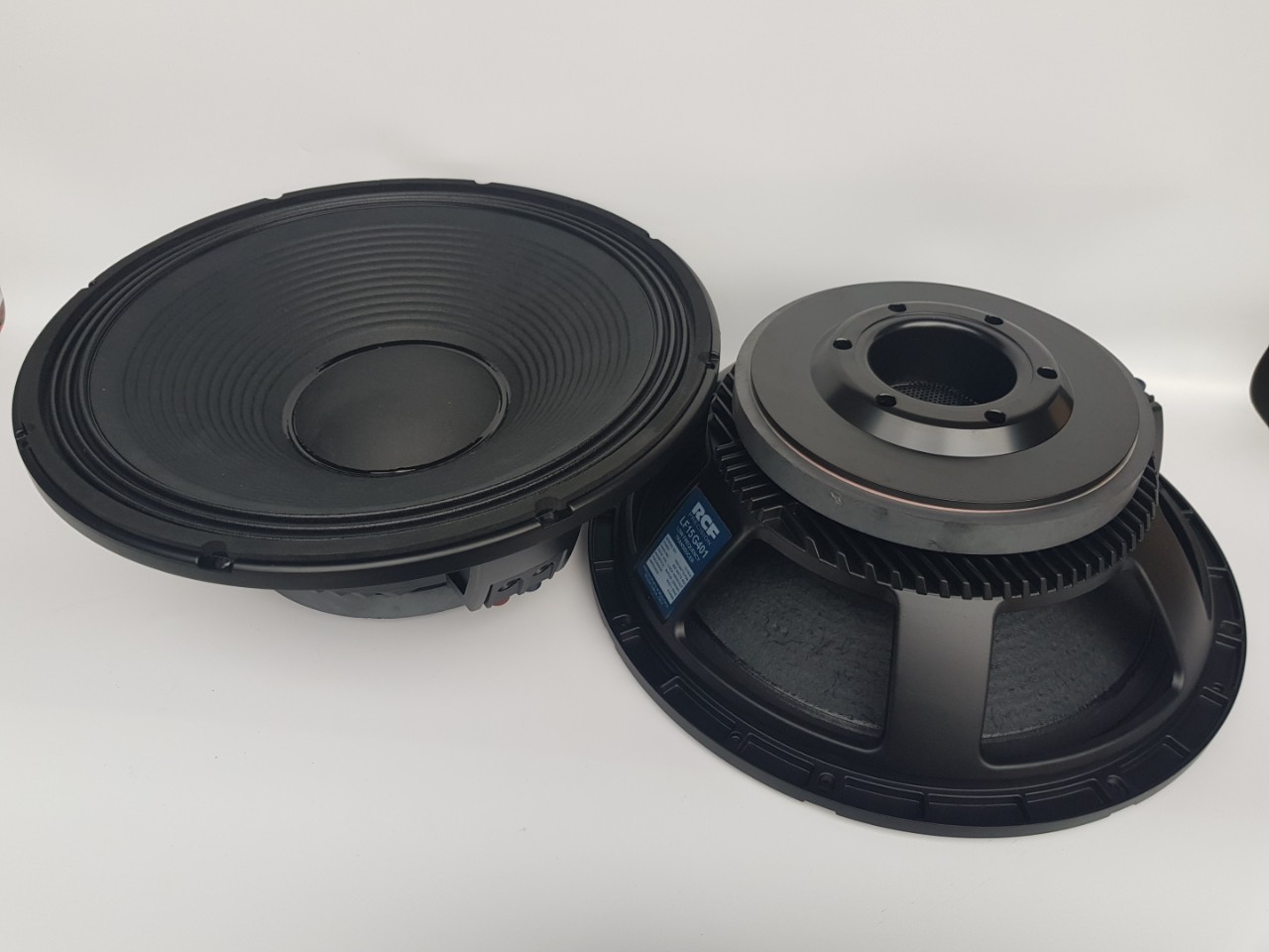 LOA BASS 40 RCF XƯƠNG NHÔM TỪ 220 COIL 100 - GIÁ HAI LOA- HÀNG NHẬP