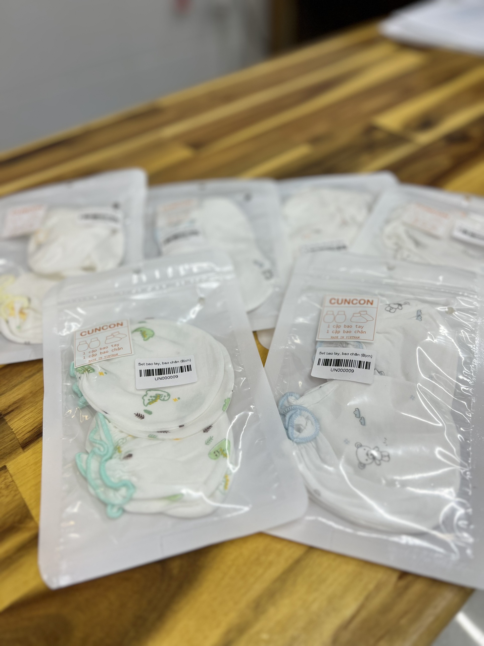 Sét bao tay bao chân cho trẻ sơ sinh
