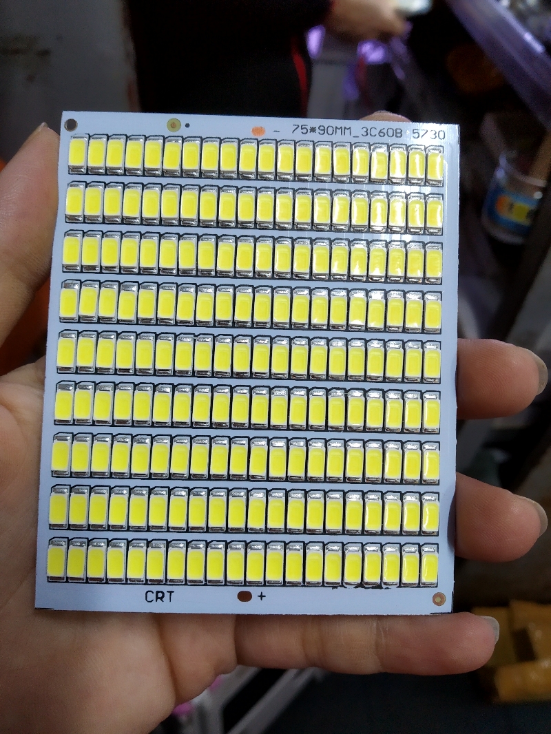 Đèn LED miếng vuông 9V 12V 180 bóng 90w