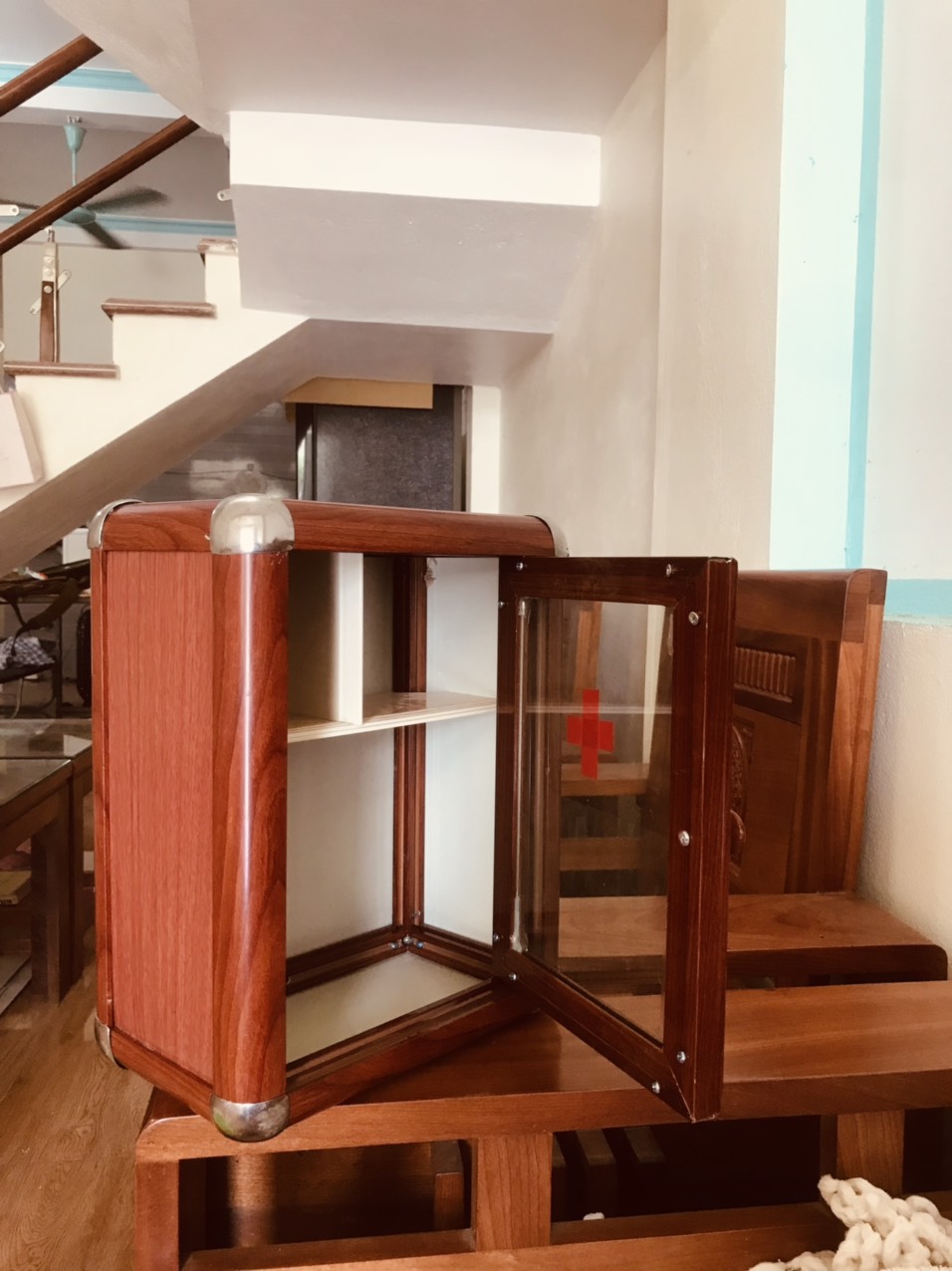 tủ thuốc gia đình