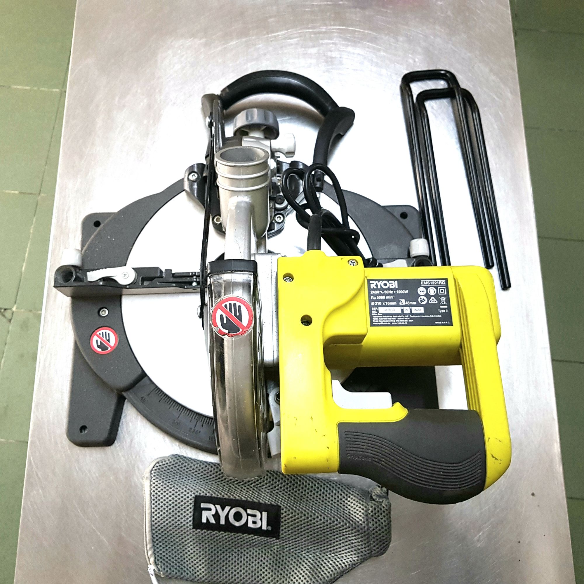 Cưa góc Đa năng Ryobi Nhập Úc