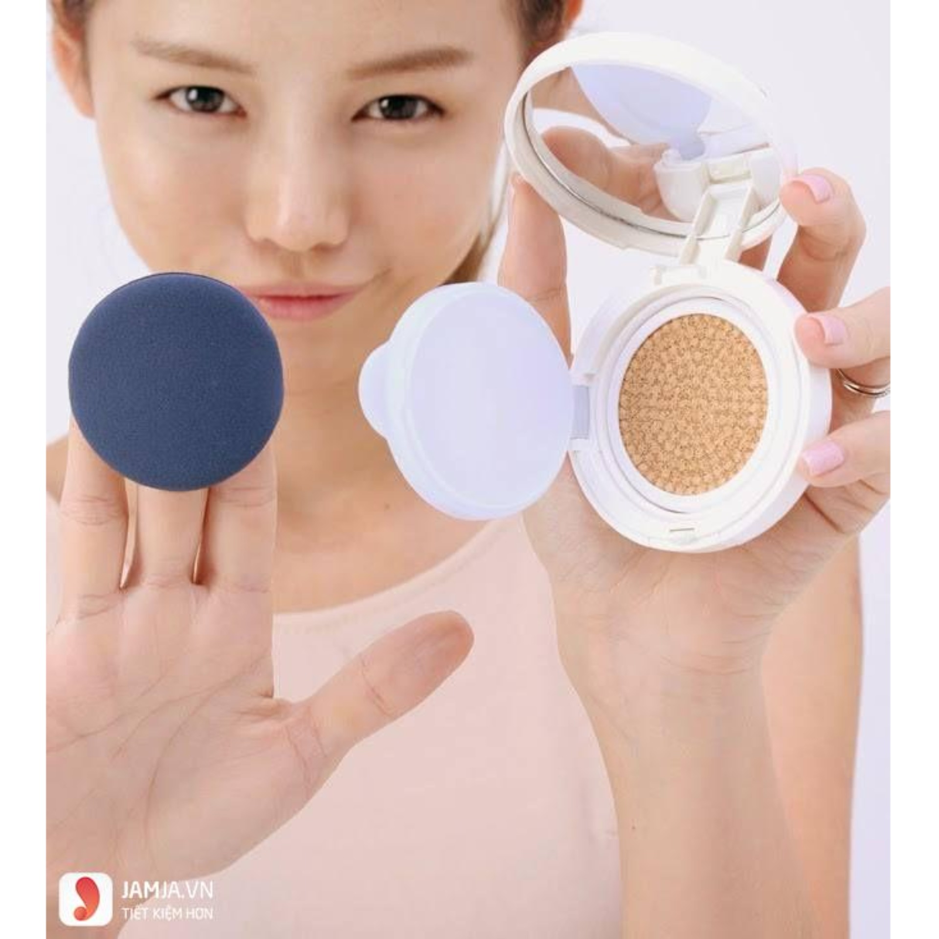 PHẤN NƯỚC IOPE tạng kèm lõi thay ( F1 )