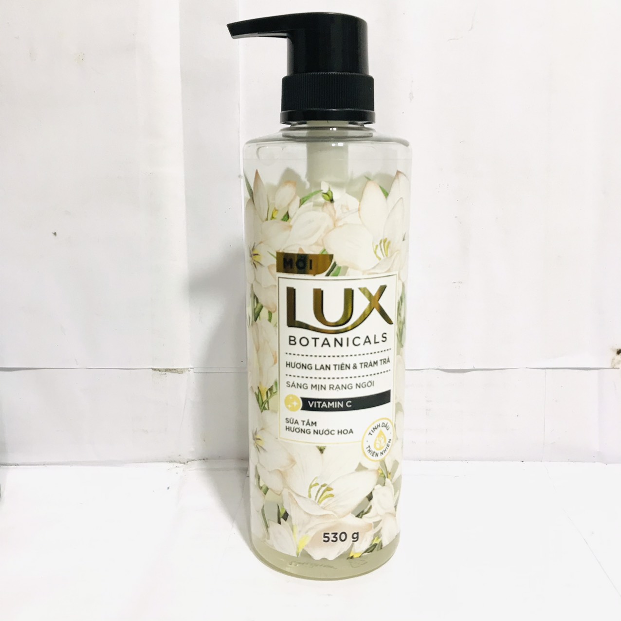 Sữa tắm nước hoa thơm Lux Botanicals (570g/chai)