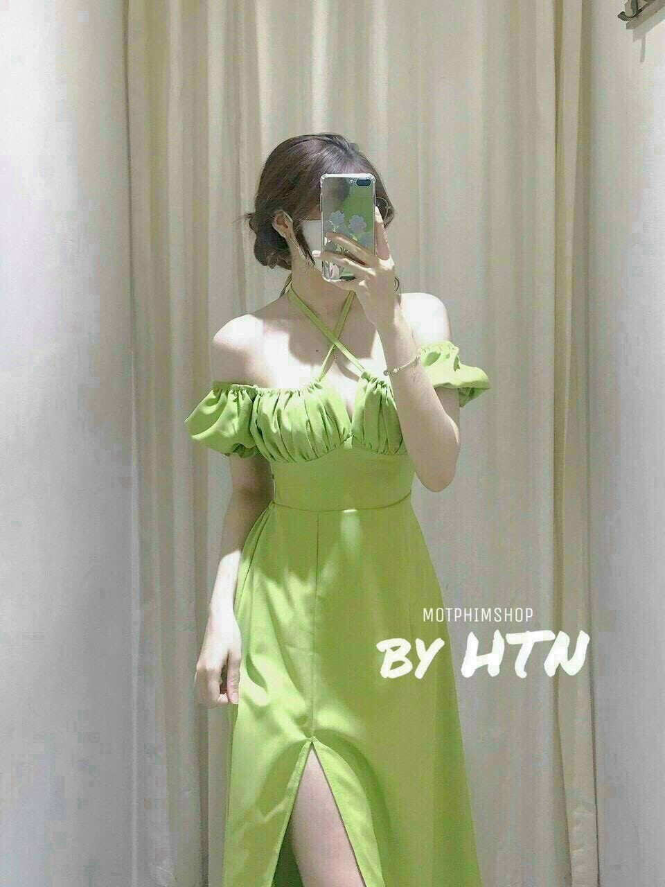 Đầm Lụa Chẻ Tà Cổ Vuông