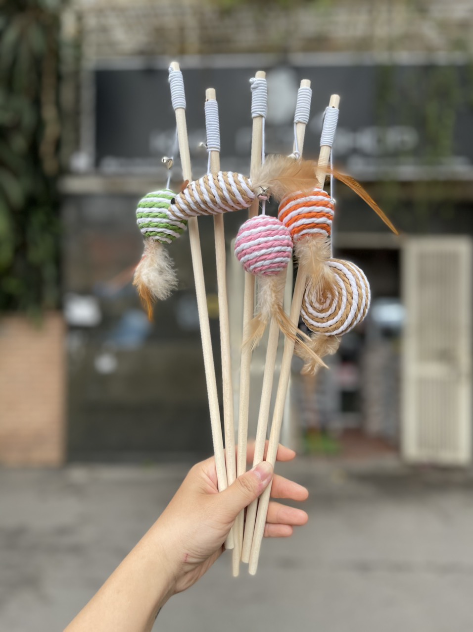 Cần câu mèo cán gỗ
