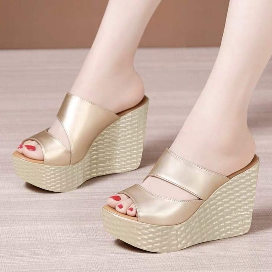 DÉP XUỒNG QUAI KHOÉT CÁCH ĐIỆU