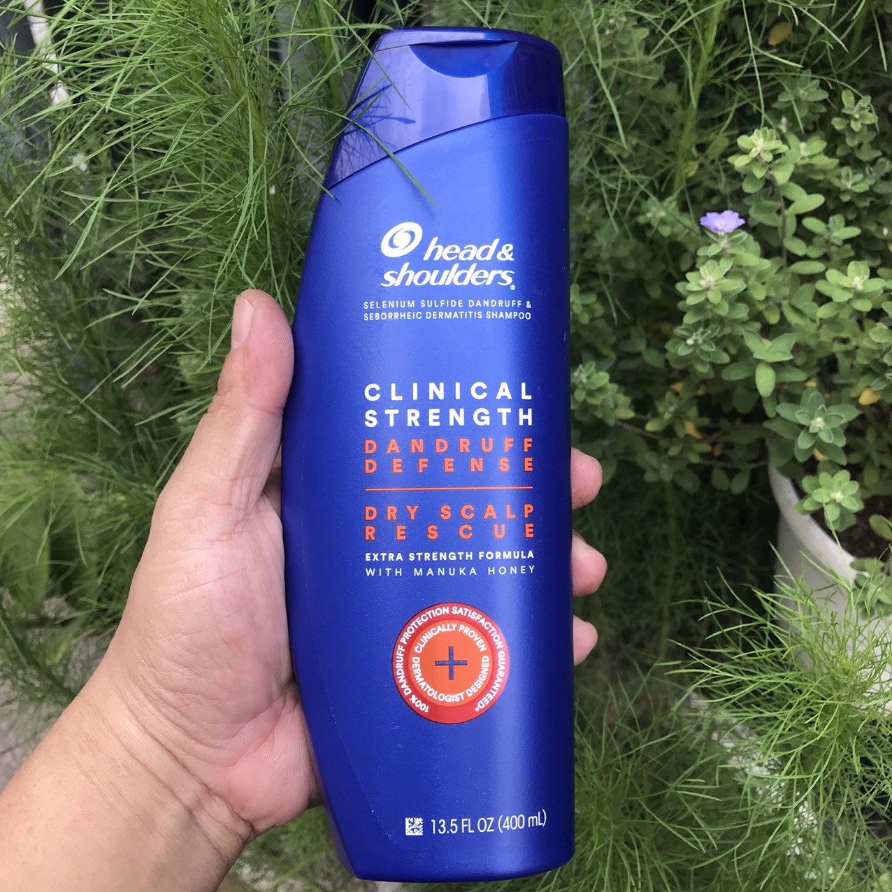 Dầu gội giảm gàu Head & Shoulders Clinical Strength Dandruff Defense 400ml