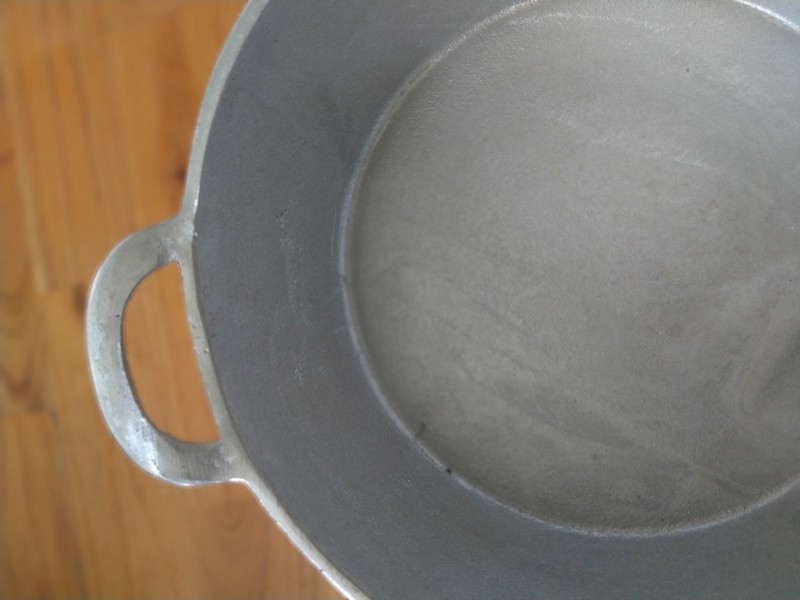 Nồi gang đúc số 30 Hàng Việt Nam