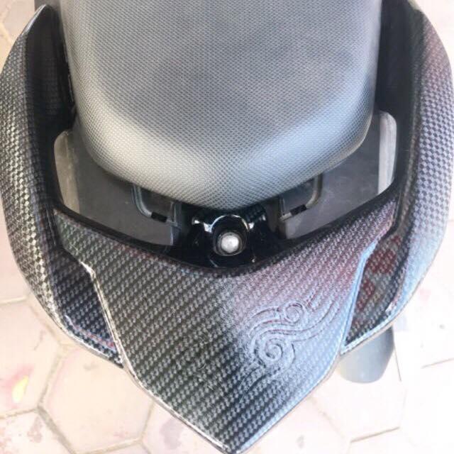 ốp cảng sau air blade 2019-2016 cacbon