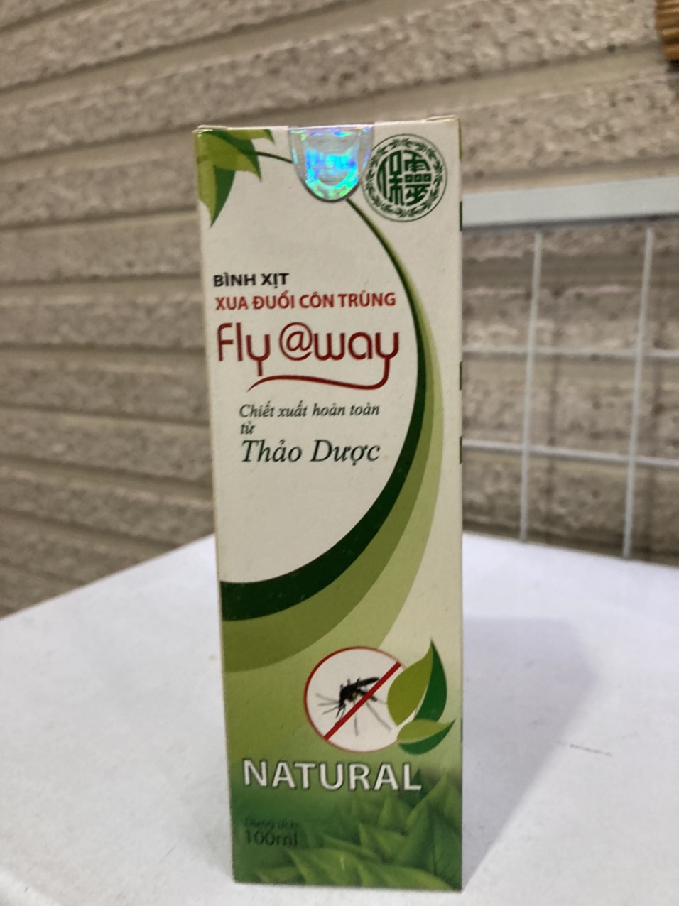 Bình xịt xua đuổi muỗi, côn trùng FlyAway 100ml