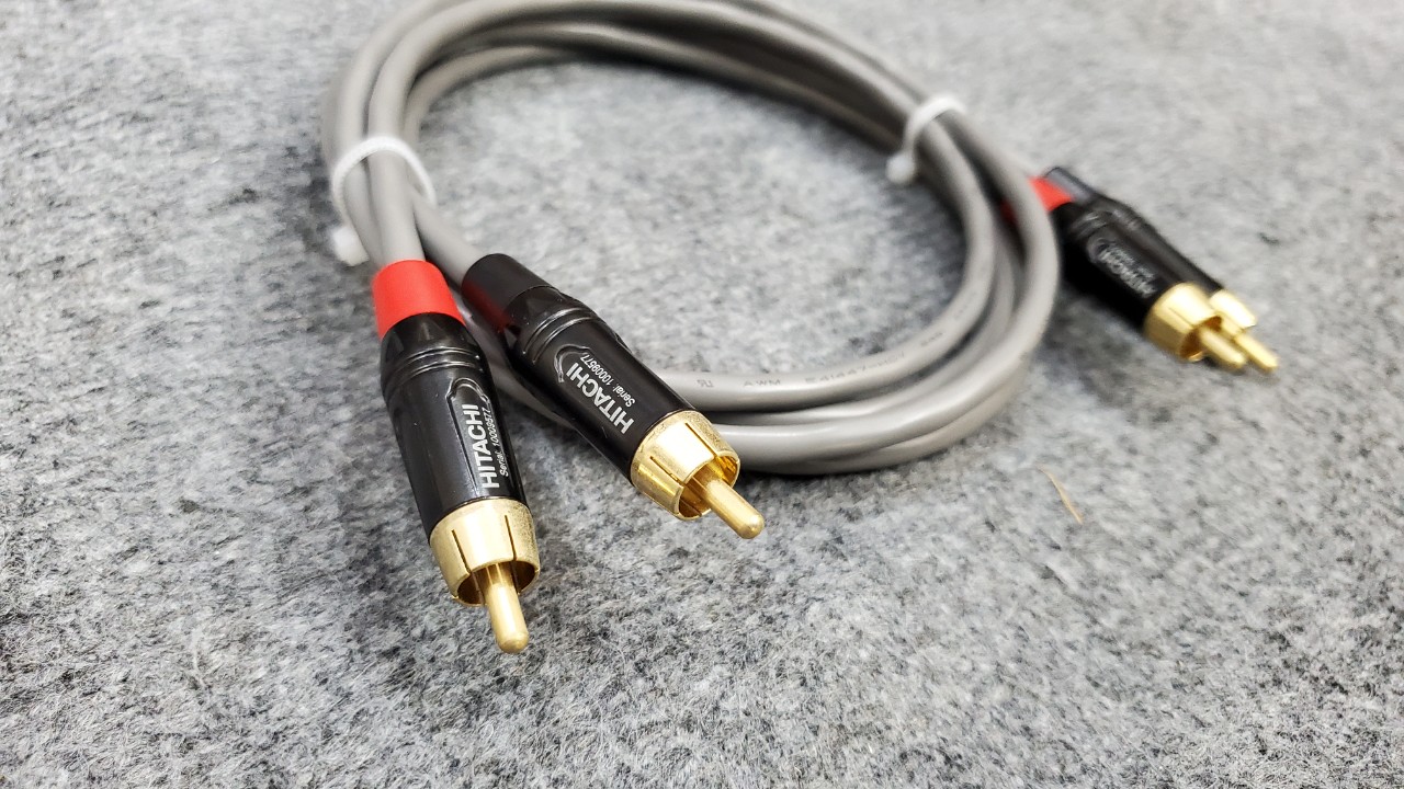Hitachi Bai Japanese Av Cable, Gray Color, Silver Plated Core