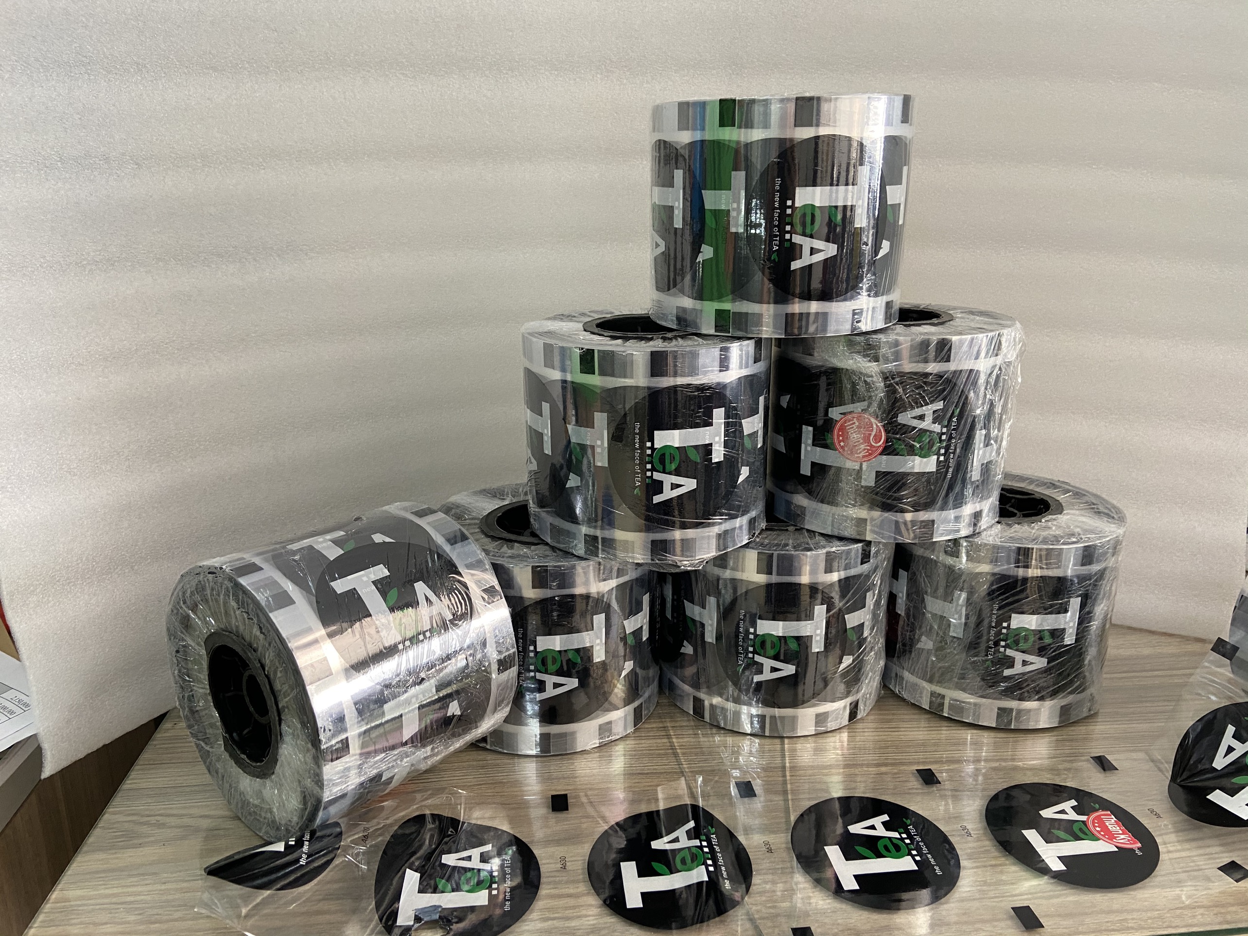 Cuộn Keo Dán Miệng Ly Trà sữa Chữ Tea 1750ly
