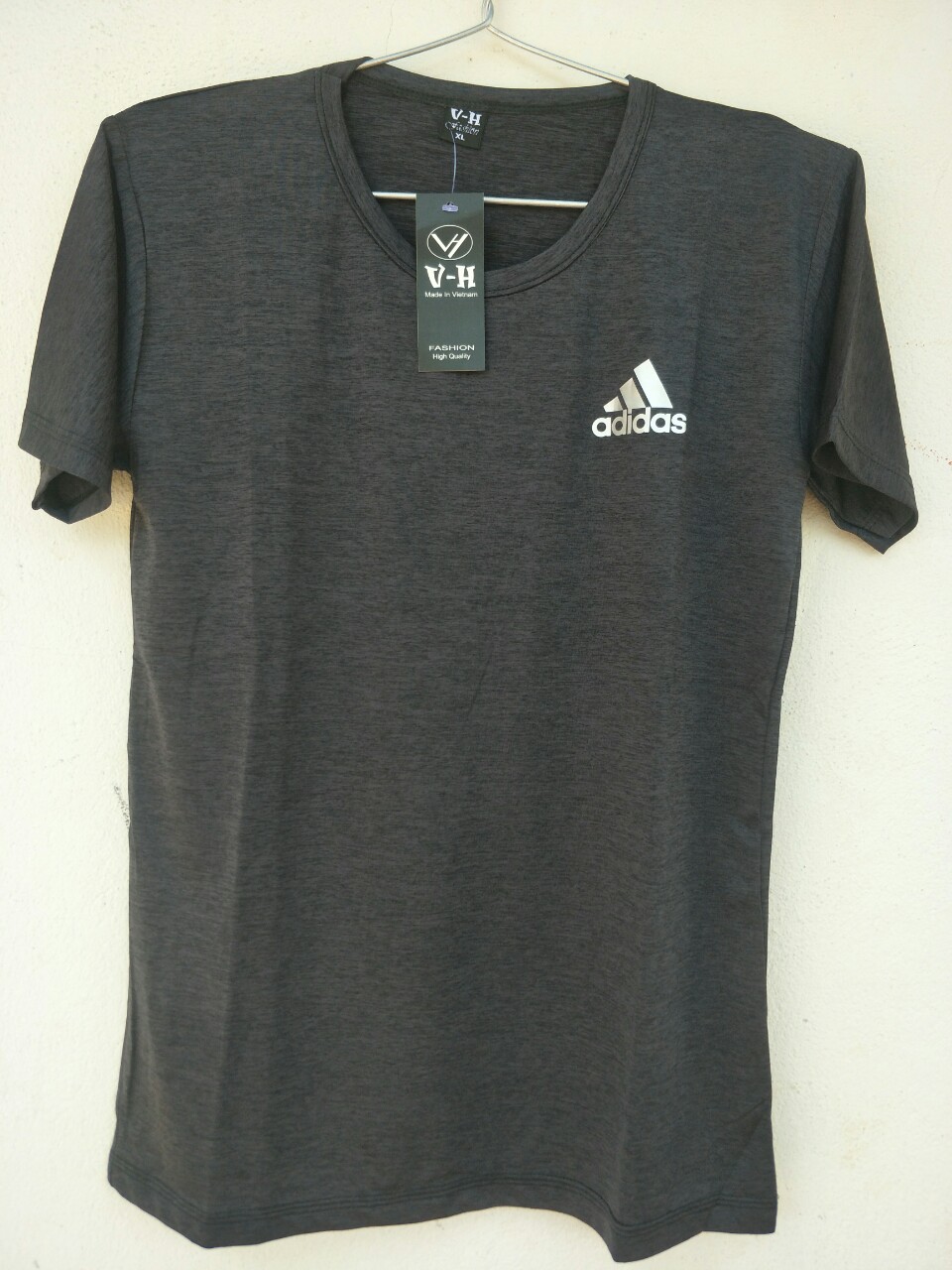 AO THUN NAM CO TRON MUOI TIEU THOI TRANG TRE (ADIDAS)