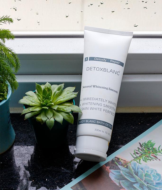 Mặt nạ sủi bọt thải độc trắng da Detox BlanC Mask than hoạt tính 150ml