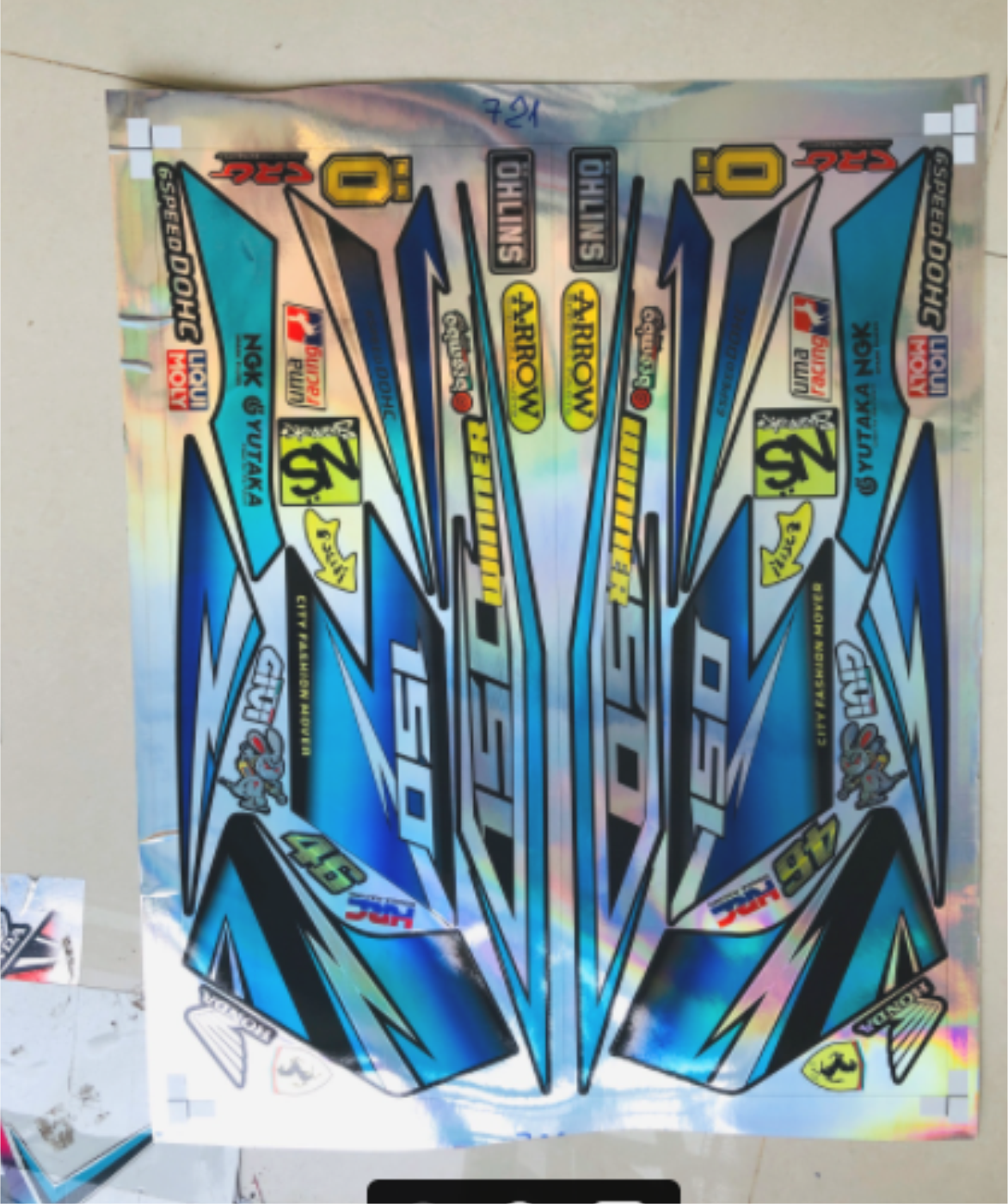 Tem rời Winner phố Crom titan bảy màu