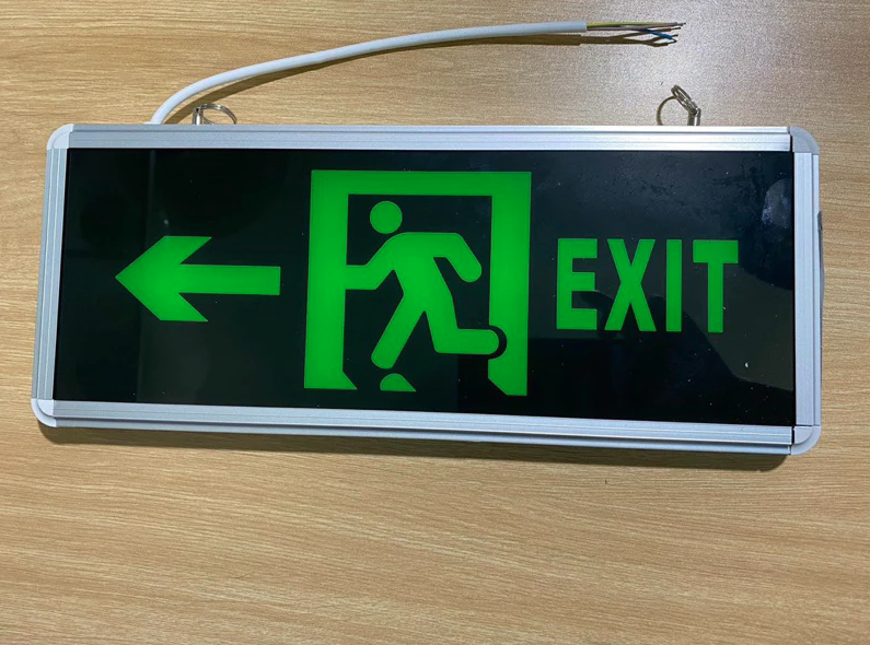 Đèn exit thoát hiểm 2 mặt sáng khẩn cấp khi có sự cố mất điện đột ngột (nhiều mẫu)