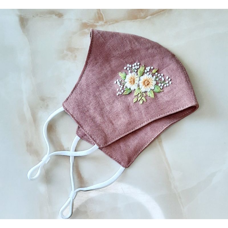 Khẩu trang linen thêu tay