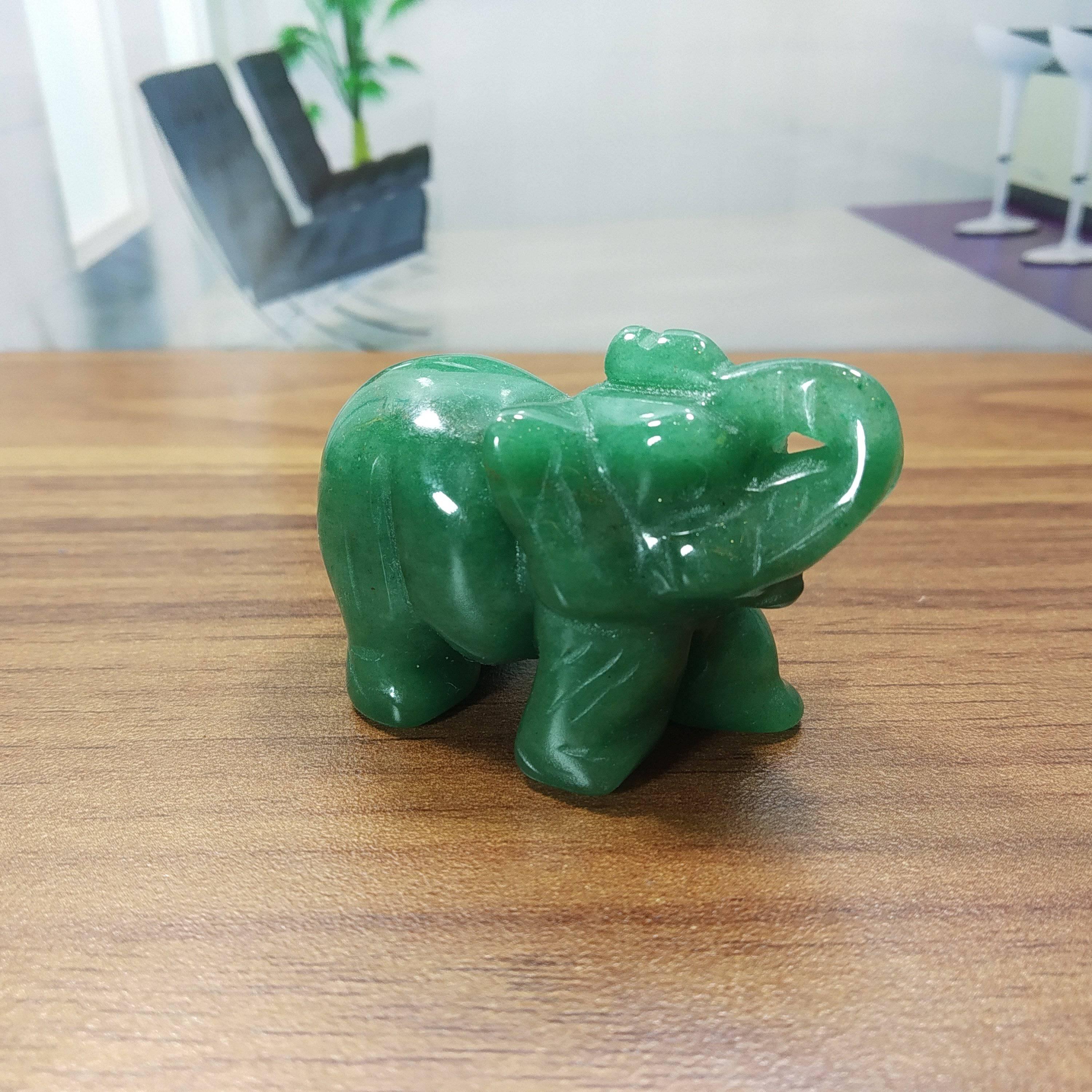 Phong thủy tượng voi đá thạch anh xanh