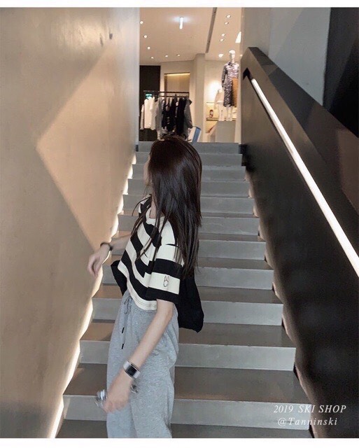 Áo croptop in hình thỏ trên cánh tay đáng yêu TTSLA0001