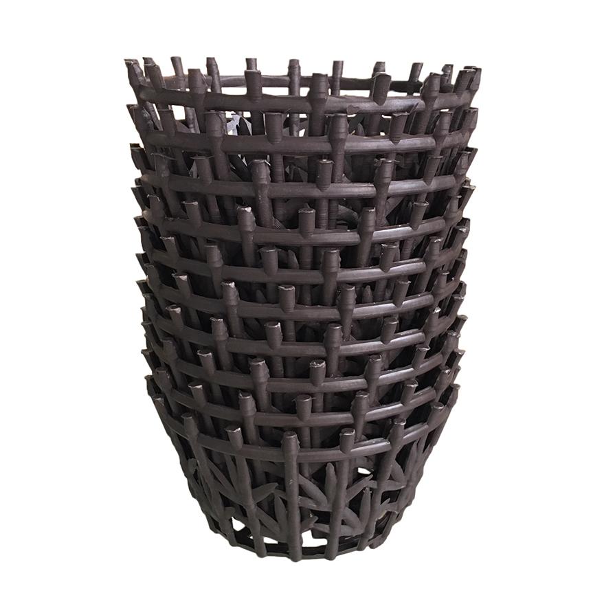 Bộ 10 chậu trồng lan lá tre trắng hoặc nâu size 22x11cm, Chất liệu: nhựa cứng Chậu nhẹ, chắc chắn, chịu nắng tốt.