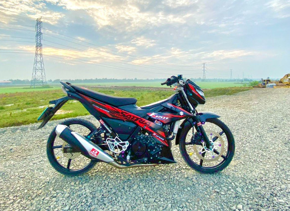 Tem Rời Satria màu đen đỏ trắng