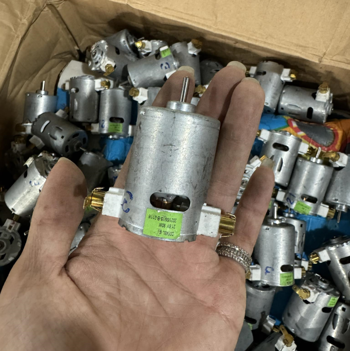Động cơ 12v 545 chổi than ngoài 2 vòng bi