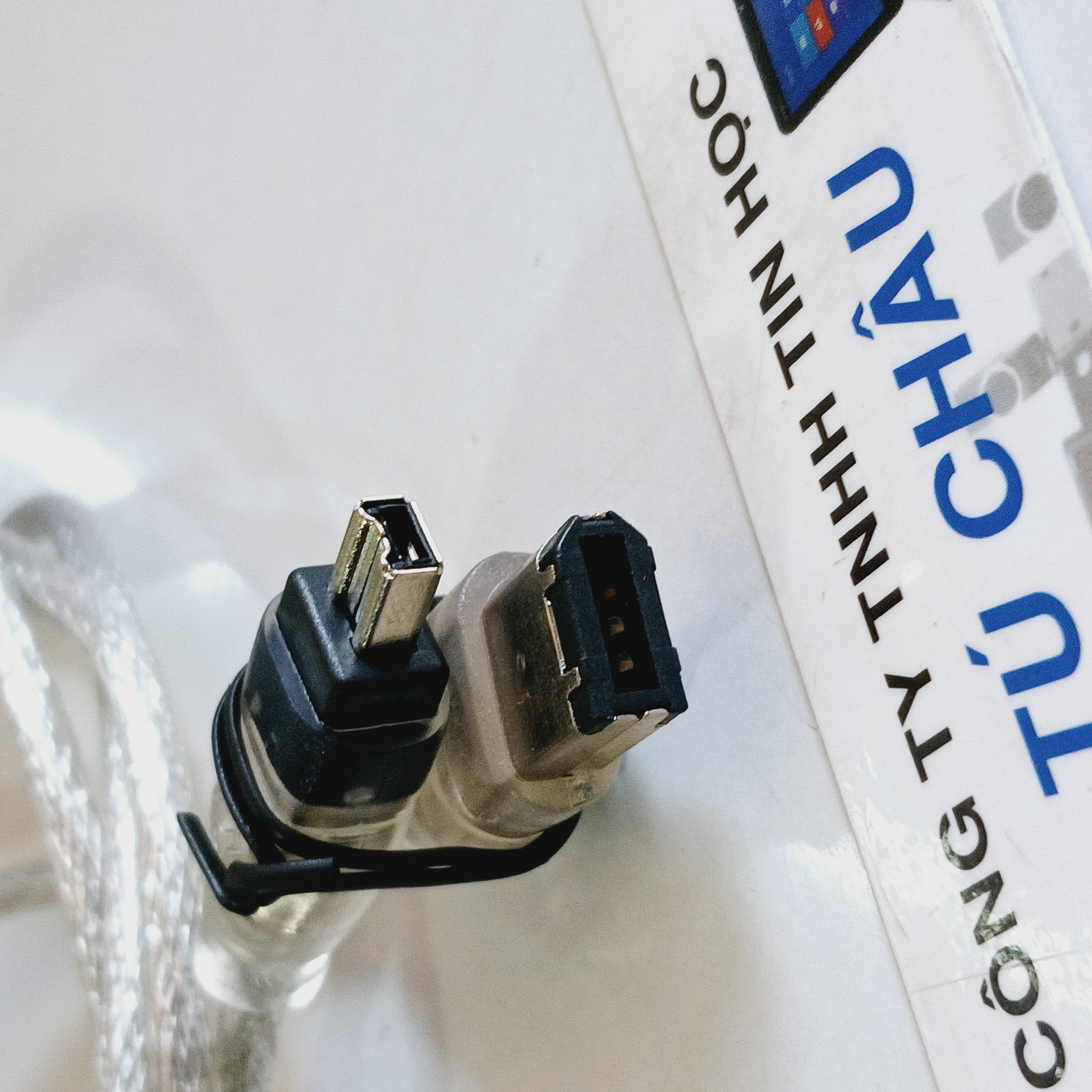 Cáp 1394 / Đầu 6 Pin ra 4 Pin (Cáp 1394 Firewire 600 ra Firewire 400), Cáp dài 1.5M