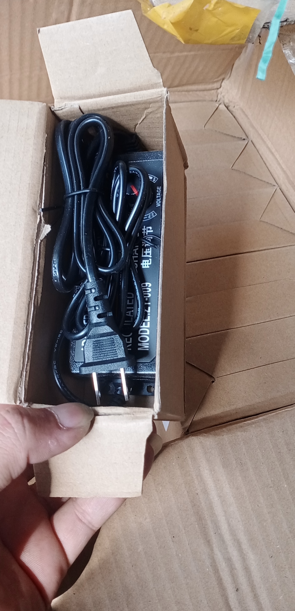 Nguồn adaptor 9v-24v 3A công suất thật - đa dải điện áp