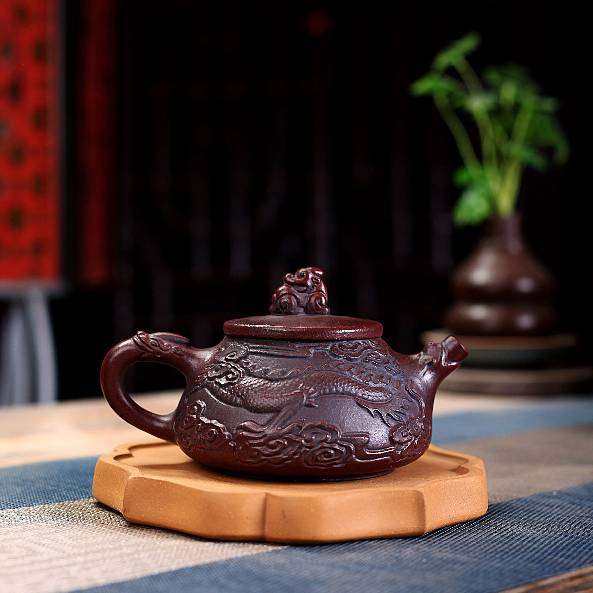 Ấm Tử Sa Nghi Hưng Thạch Biều Bàn Long 270 ml (Cổ Đồng Nê)