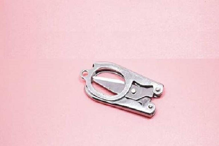 Kéo Cắt Tỉa Lông Mũi Lông Mi Gấp Gọn Mini