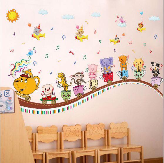 [HCM]DECAL DÁN TƯỜNG BÌNH TRÀ VUI NHỘN VÀ AO CÁ SẤU