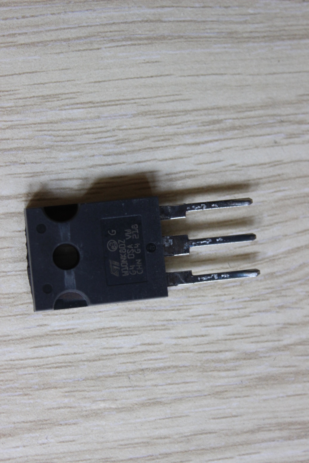 FET CÔNG SUẤT W10NK80Z