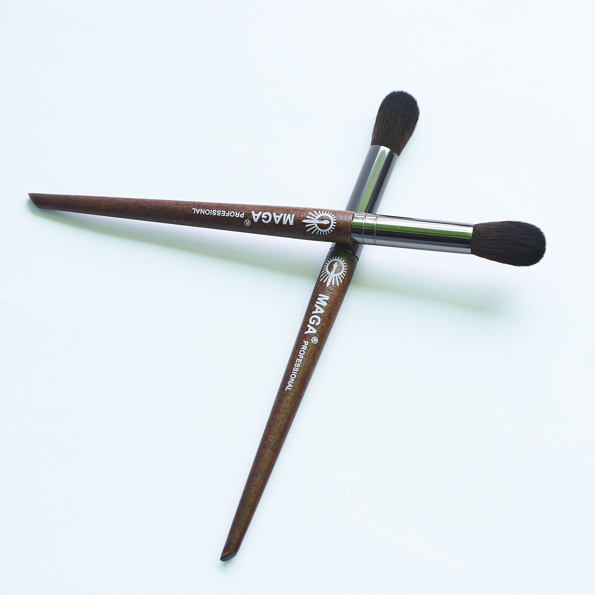 [HCM]Cọ Highlight Nhỏ MAGA Brush 24