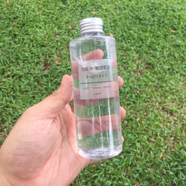 Nước hoa hồng Muji Light Toning Water 200ml