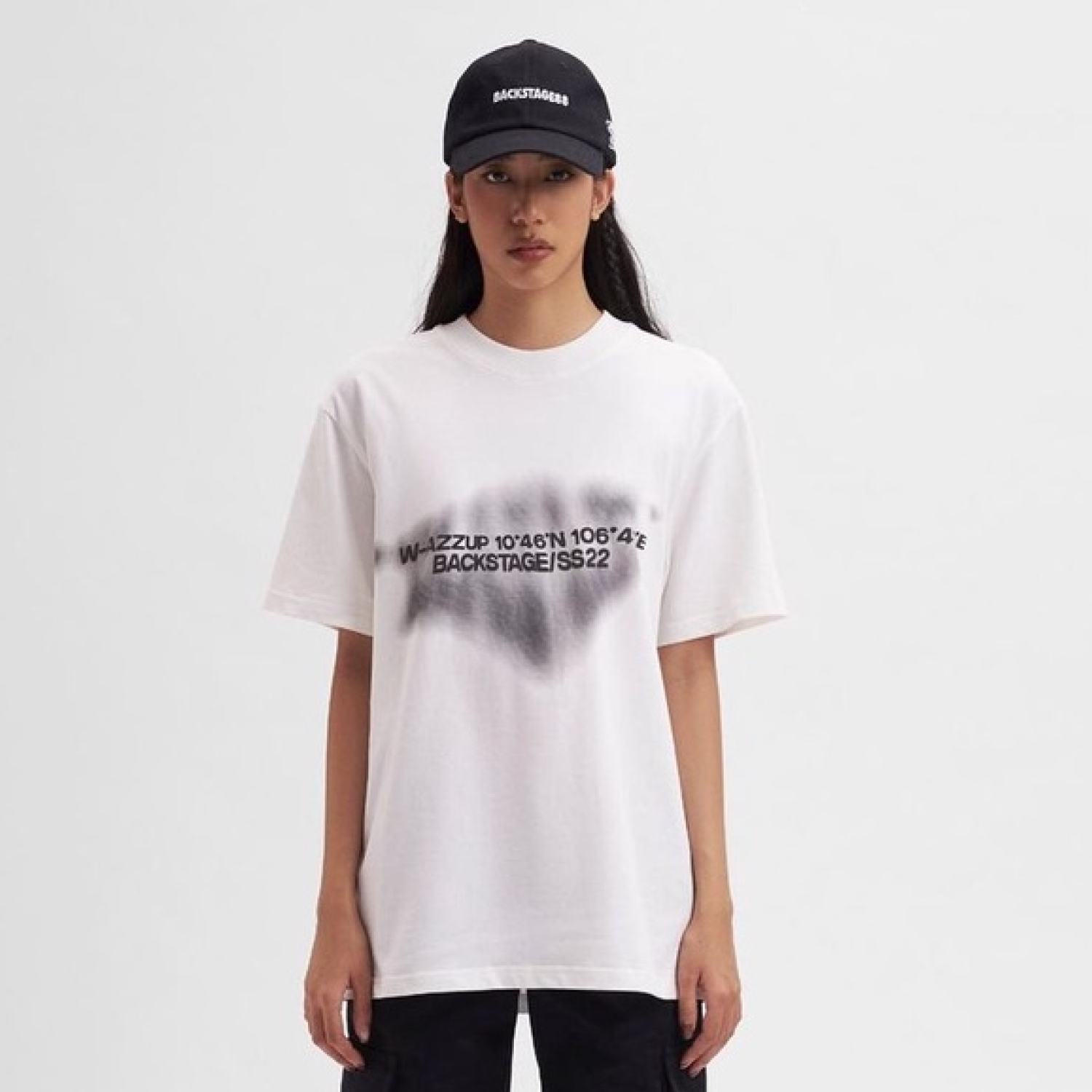Áo thun form rộng tay lỡ Backstage88 White W-azzup Tee