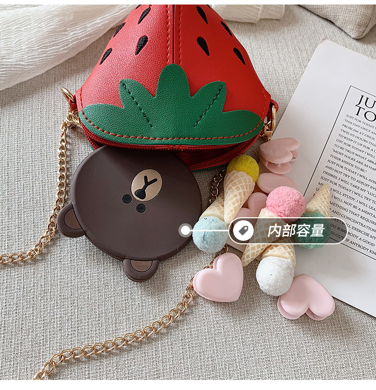 Túi đeo chéo cho bé hình dâu đỏ