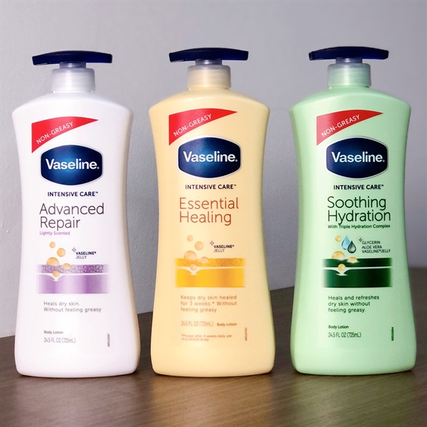 Dưỡng ẩm trắng da body vaseline 725ml