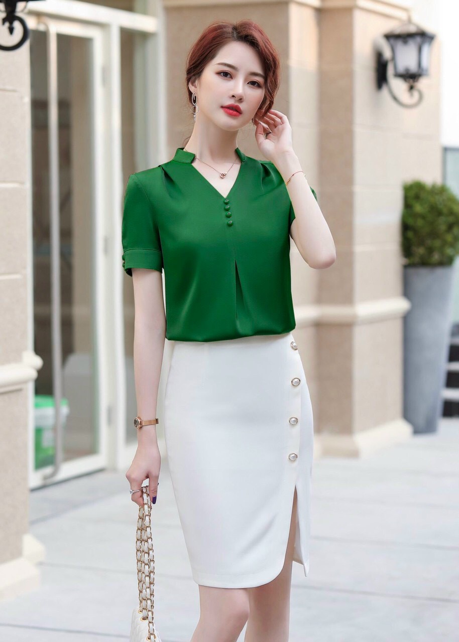 Áo kiểu cổ trụ V