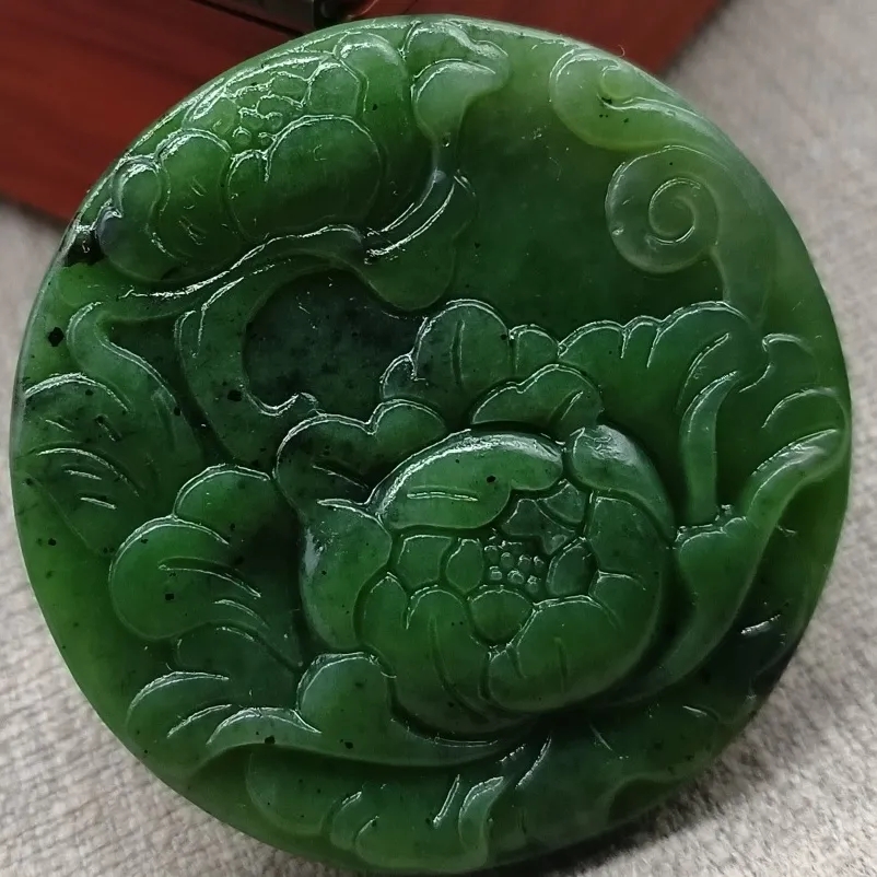 Five Blessings Birthday Pendant Natural Hotan Jade Sugar Green Double sided Jade Pendant Men's and Women's Magnificent Jade Necklace Pendant Jade Pendant