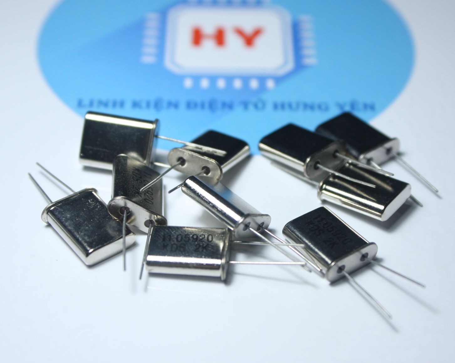Thạch Anh Dao Động Cắm Các Loại