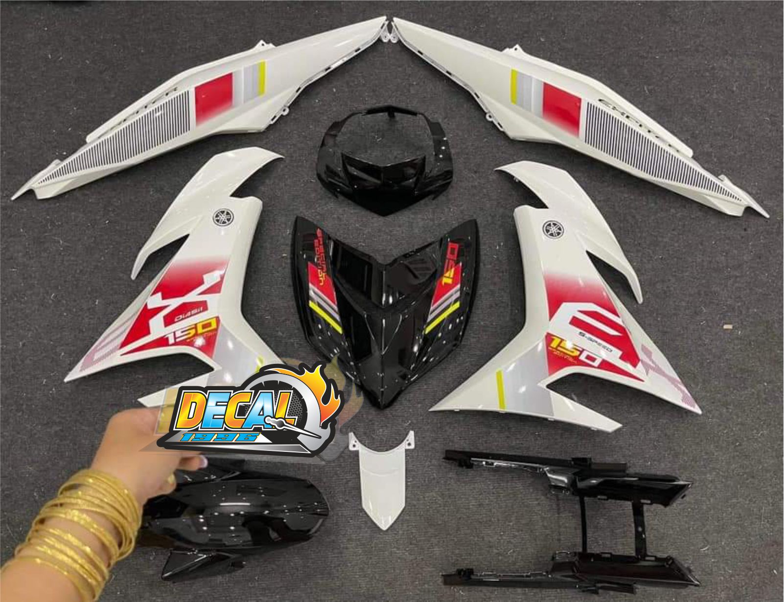 Tem exciter 150 mã lai trắng đỏ