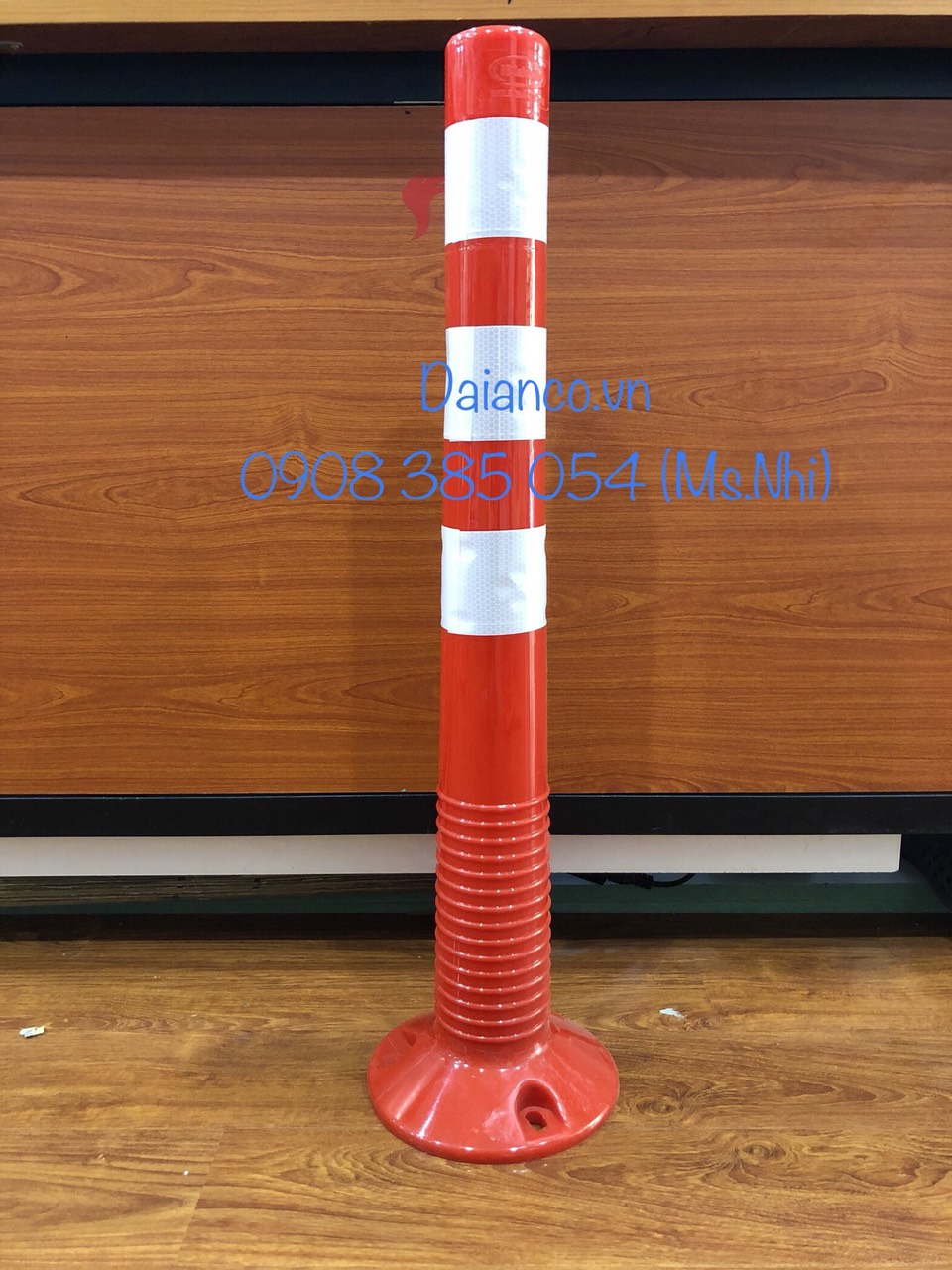 Trụ phân làn giao thông, cọc tiêu công trình GT75A- Hình thật